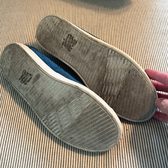 Pretty blue size 11, toms - Picture 5 of 7